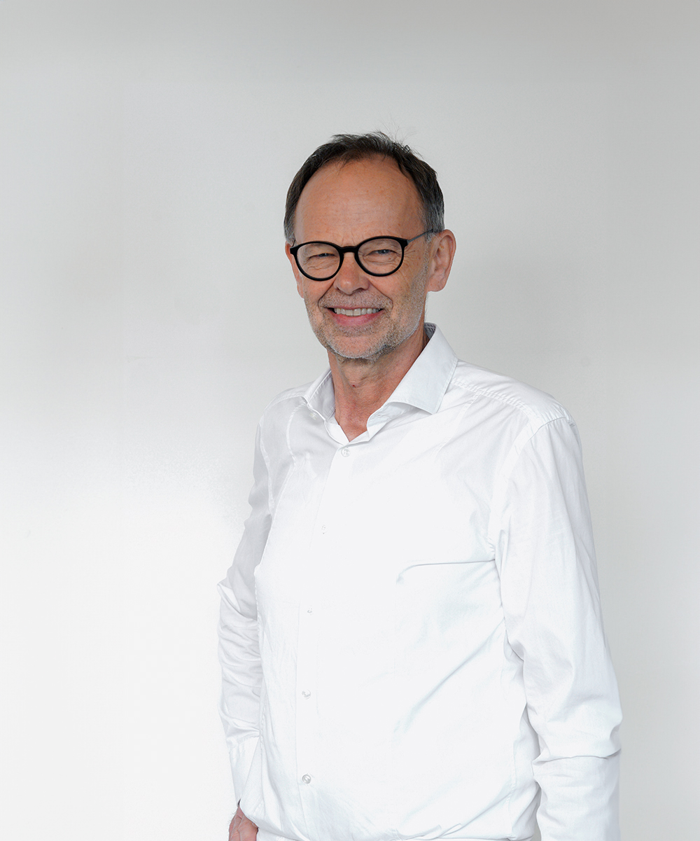 Portraitbild Dr. Bacher