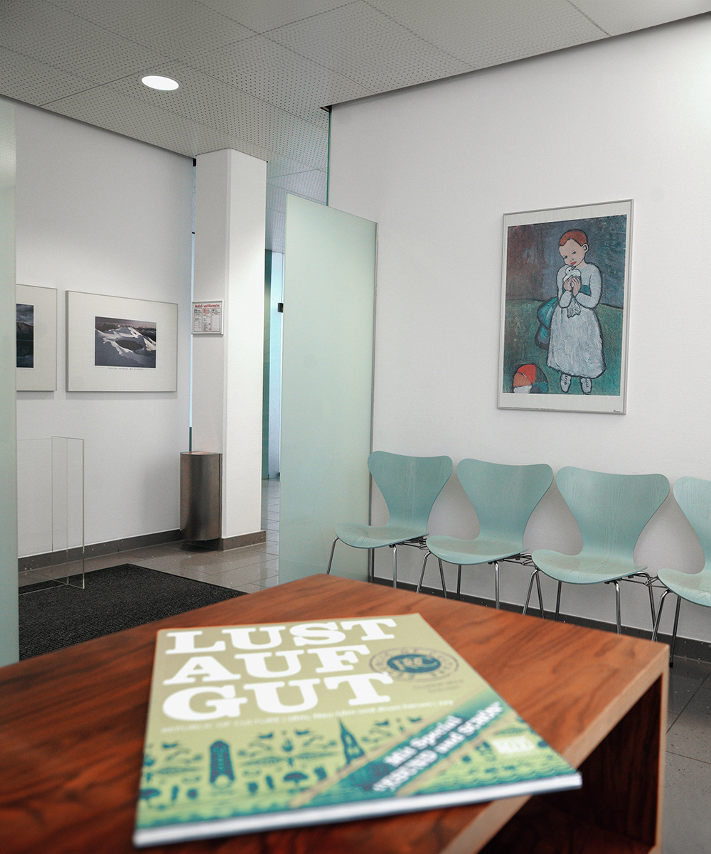 Wartezimmer der Praxis Dr. Bacher und Dr. Böhm